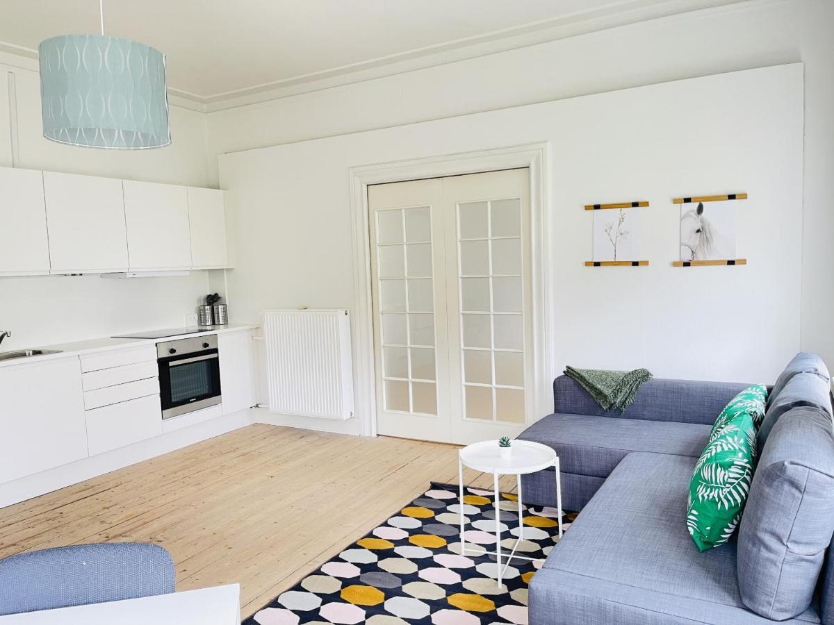 Aday - City Central Mansion - 1 Bedroom Apartment With Garden Aalborg Exterior foto