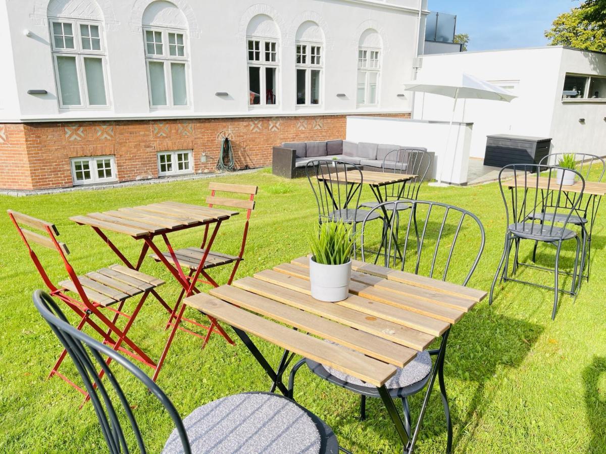 Aday - City Central Mansion - 1 Bedroom Apartment With Garden Aalborg Exterior foto